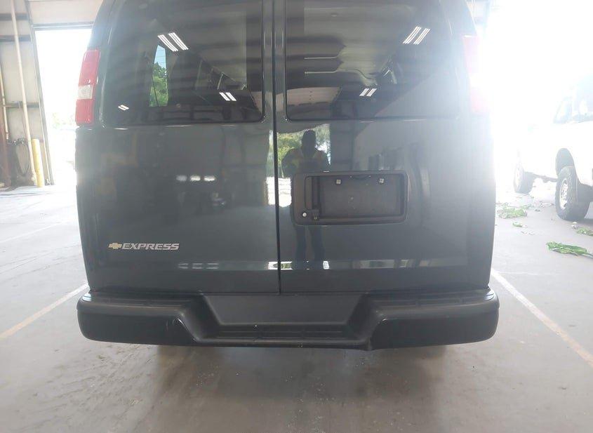 Chevrolet Express 2500