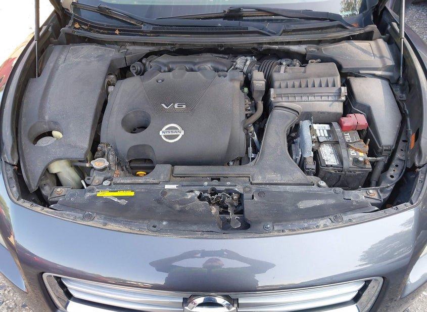 Nissan Maxima