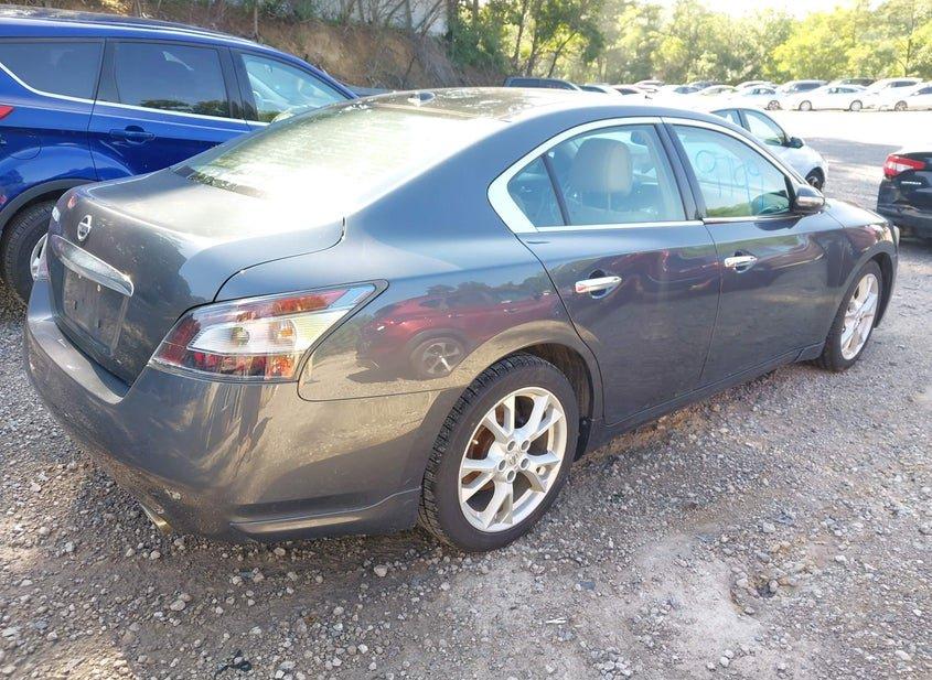 Nissan Maxima