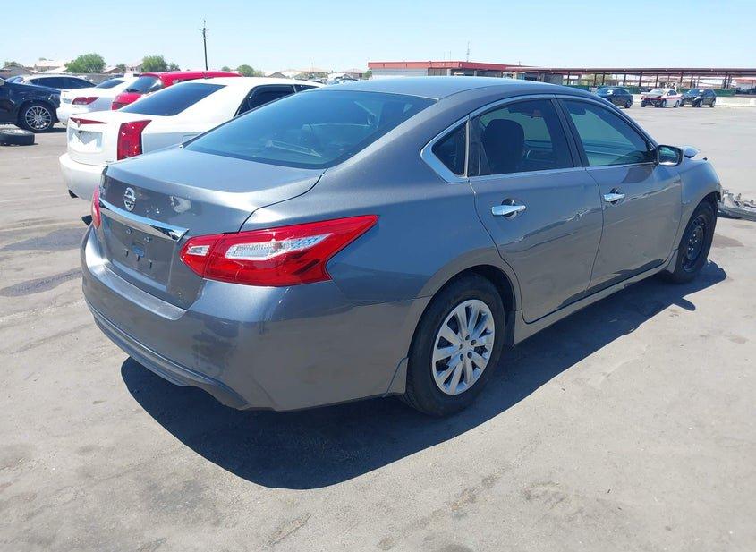 Nissan Altima