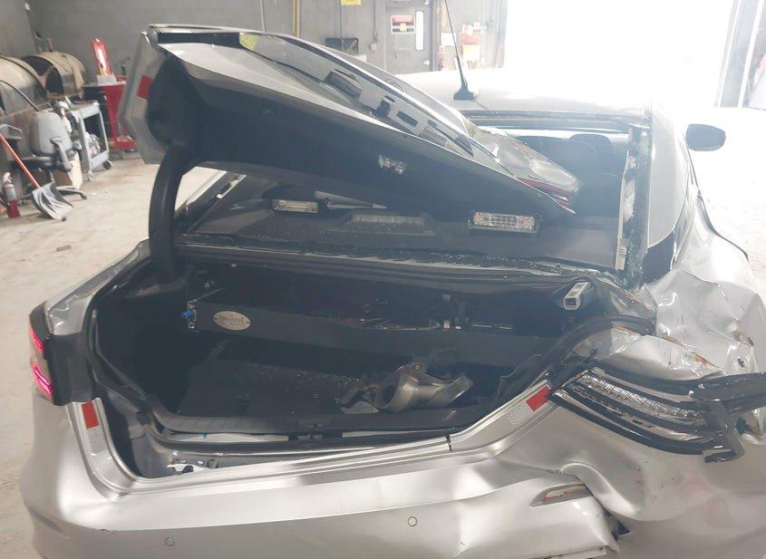 Nissan Maxima