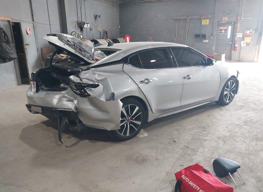 Nissan Maxima