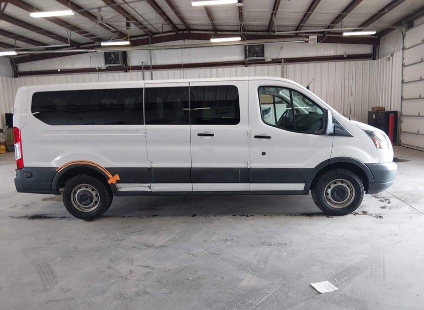 Ford Transit-350