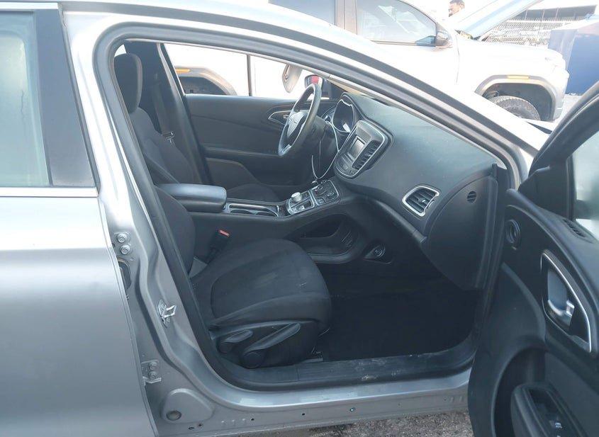 Chrysler 200