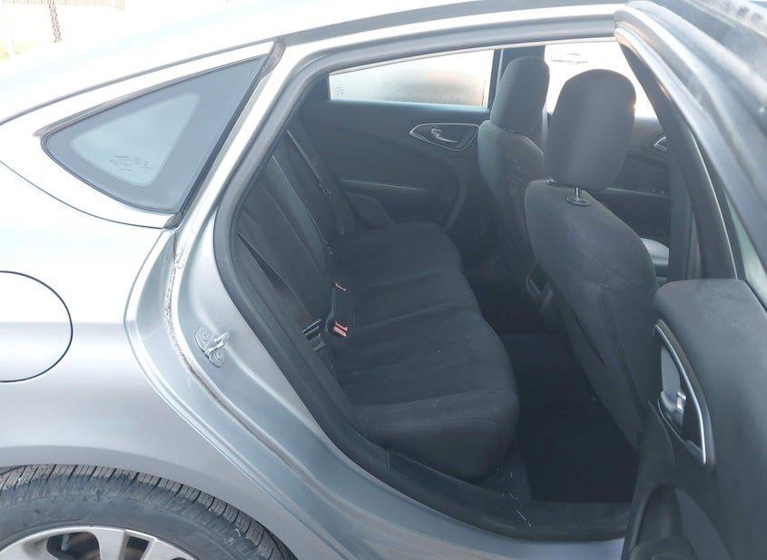 Chrysler 200