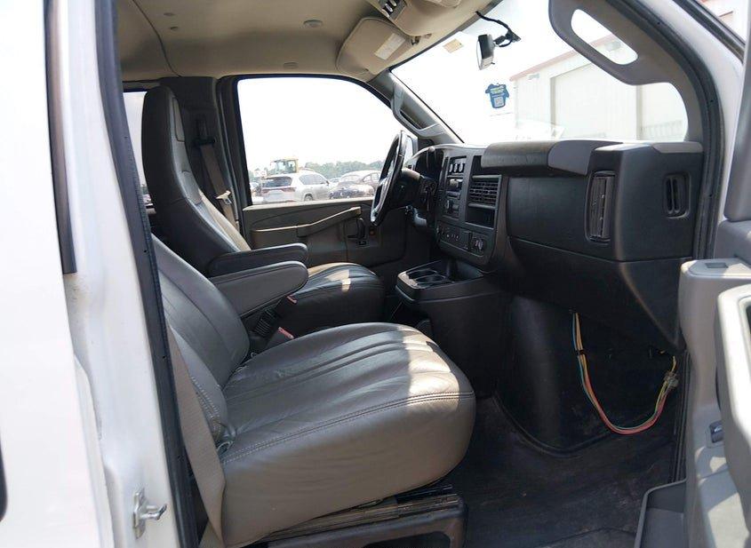 Chevrolet Express 3500
