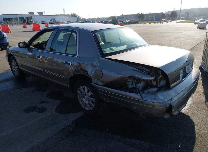 Ford Crown Victoria