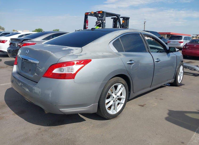 Nissan Maxima