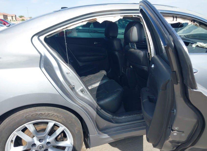Nissan Maxima