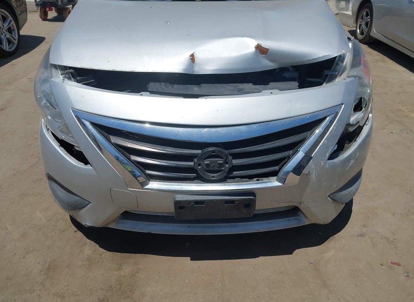 Nissan Versa