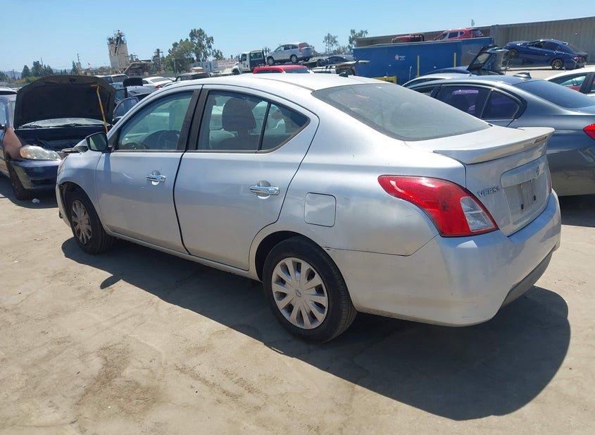 Nissan Versa