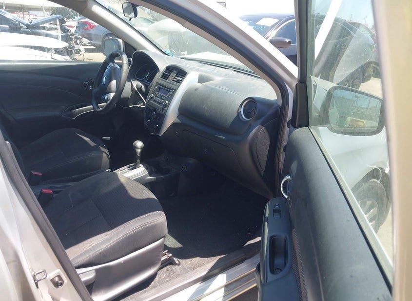 Nissan Versa
