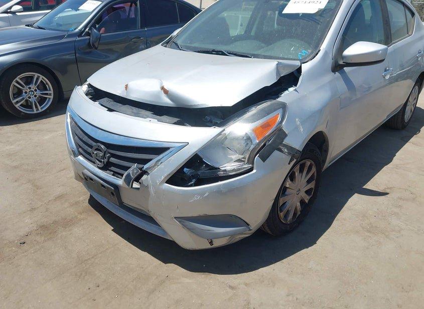 Nissan Versa