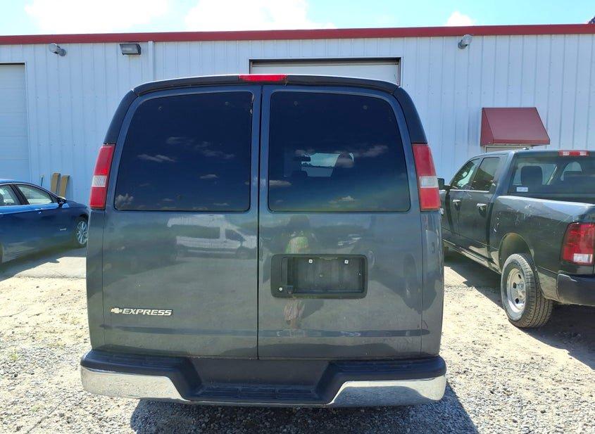 Chevrolet Express 3500
