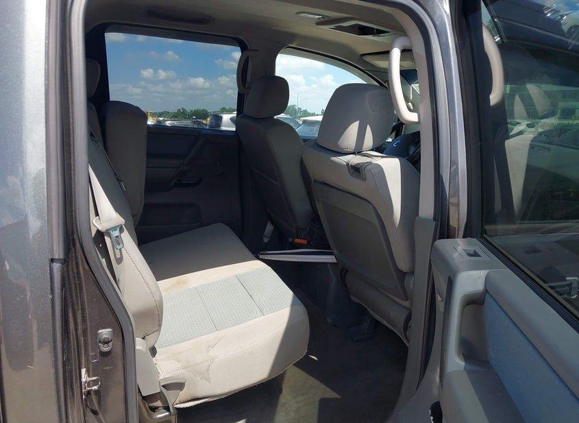 Nissan Titan