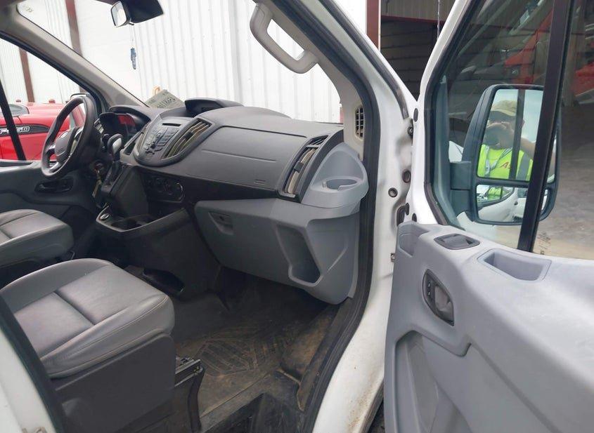 Ford Transit-350