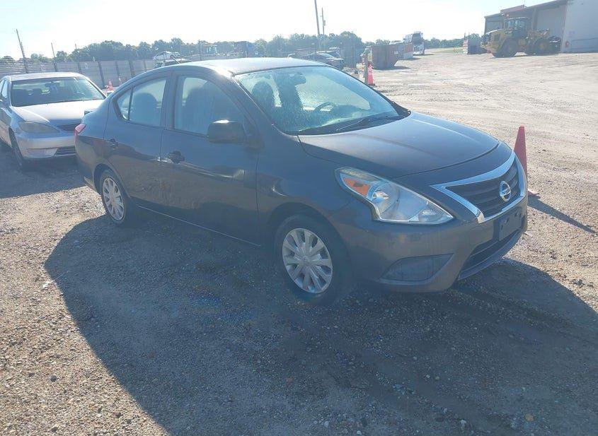 Nissan Versa