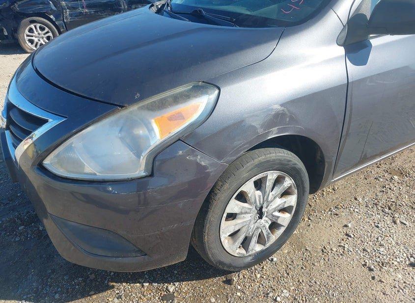 Nissan Versa
