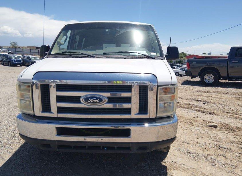 Ford E-350 Super Duty