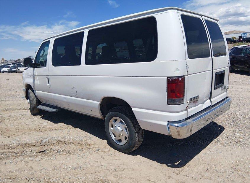 Ford E-350 Super Duty