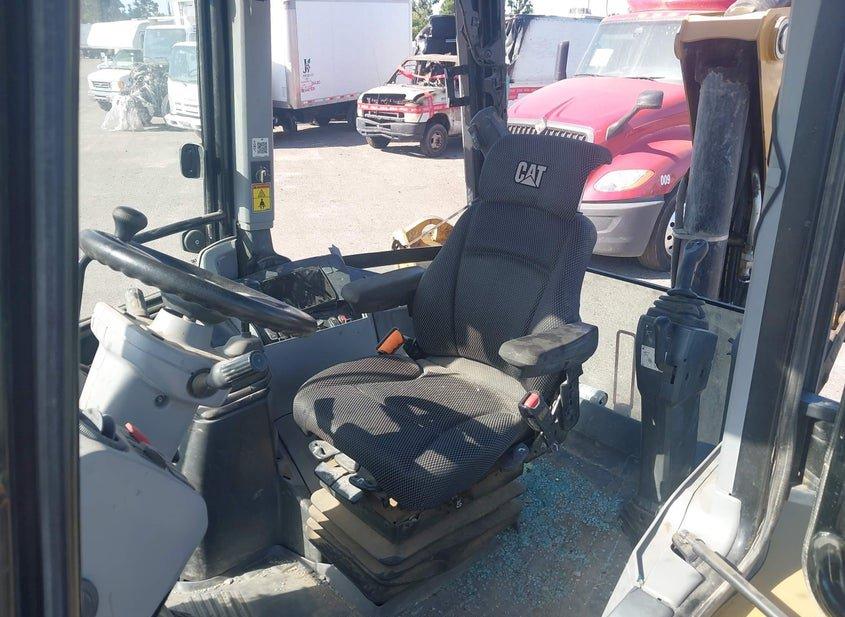 Caterpillar 420 Backhoe Loader