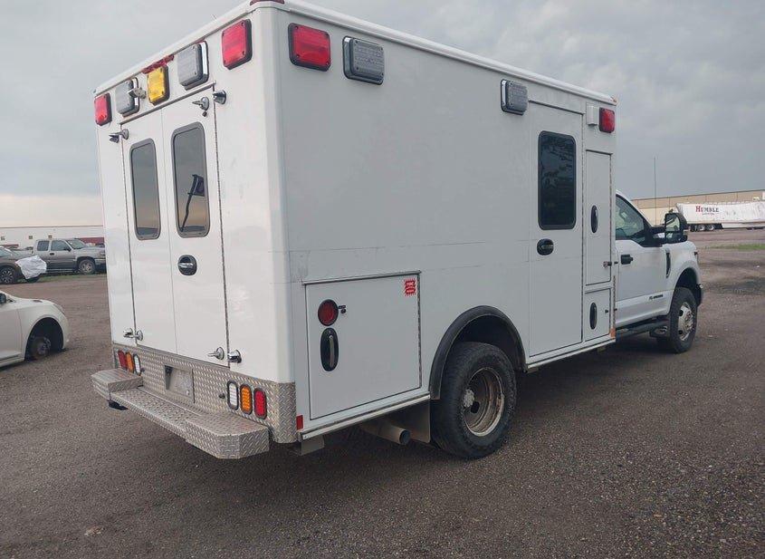 Ford F-350 Chassis