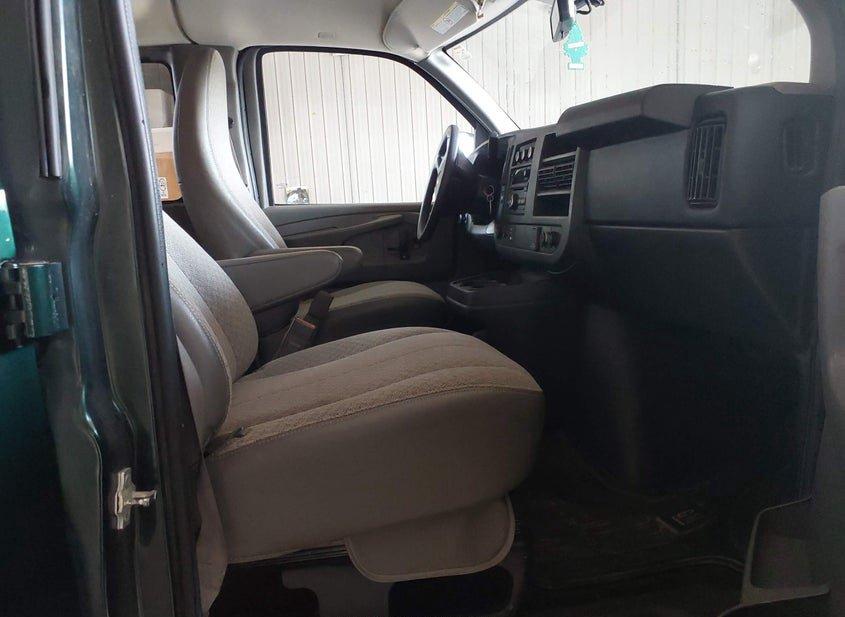 Chevrolet Express 2500