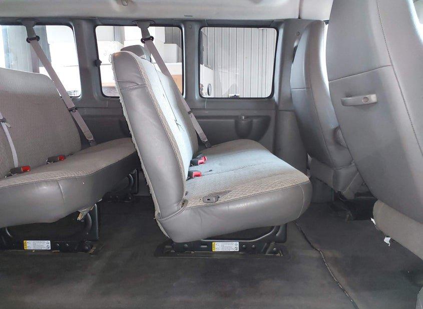 Chevrolet Express 2500