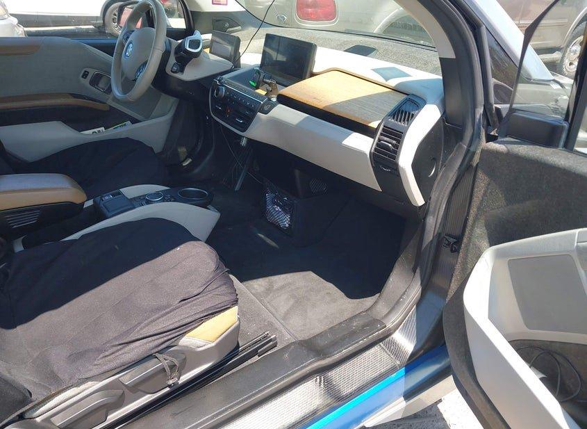 BMW I3