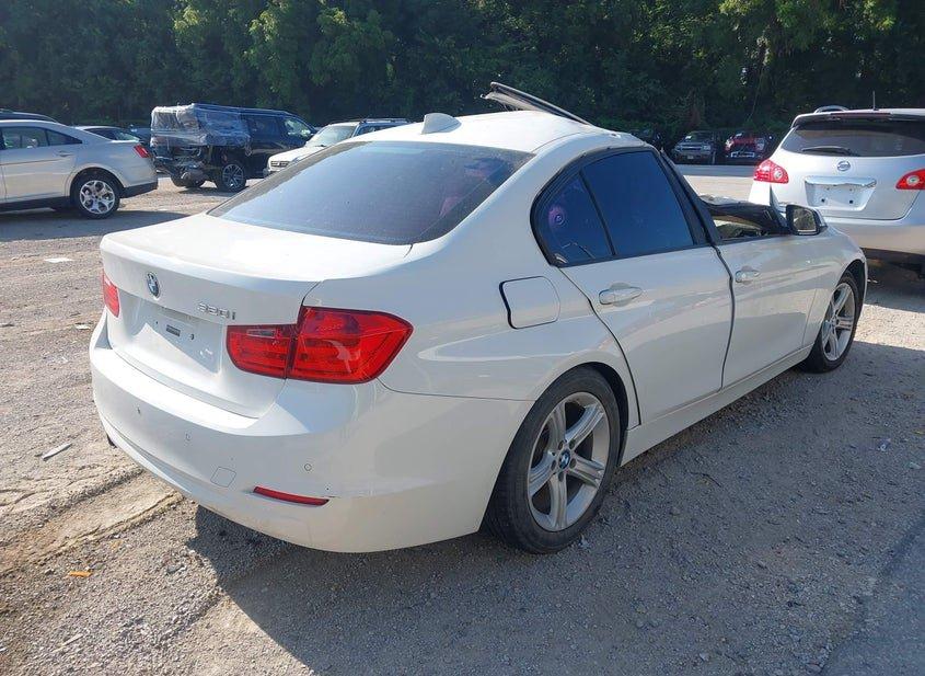 BMW 320I