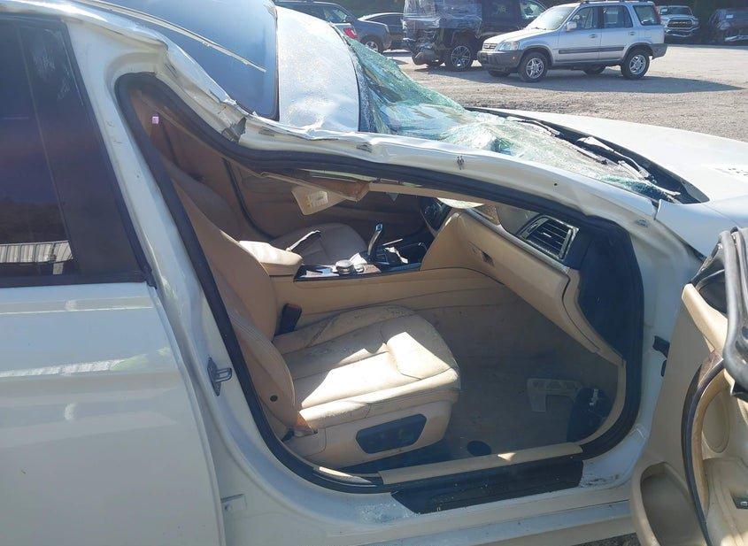 BMW 320I