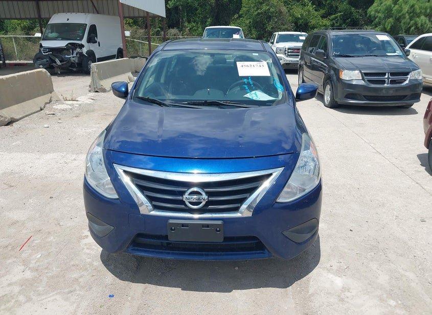Nissan Versa