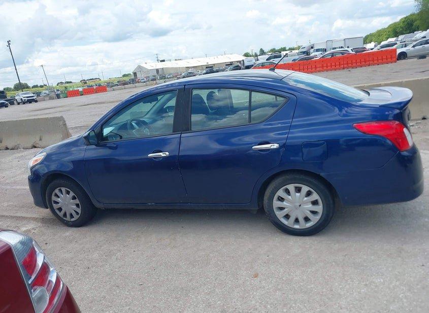 Nissan Versa