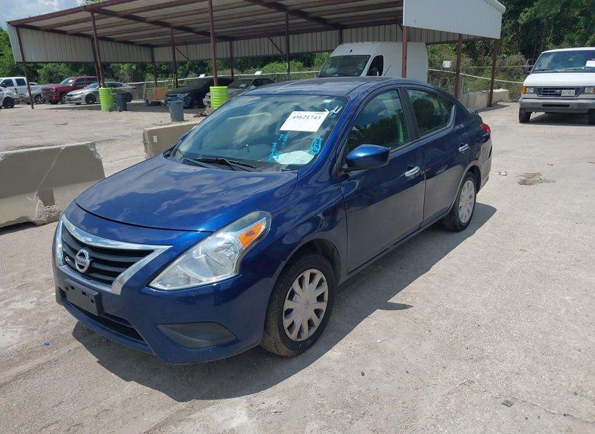 Nissan Versa