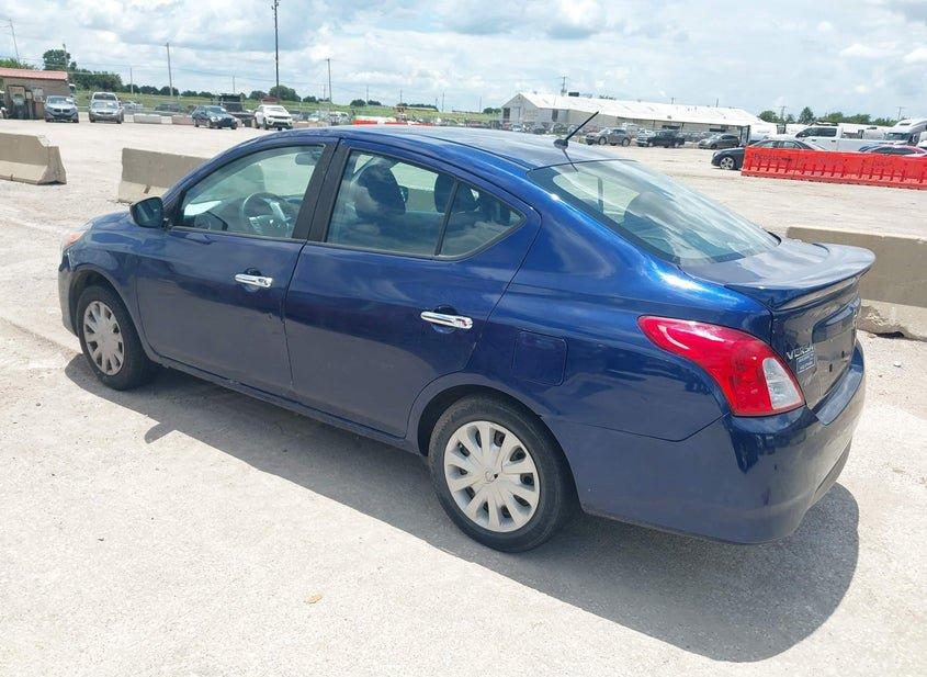 Nissan Versa