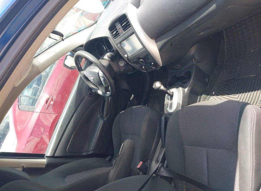 Nissan Versa