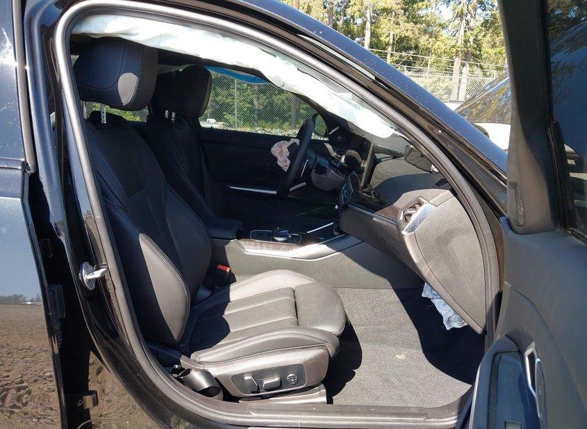 BMW 330I