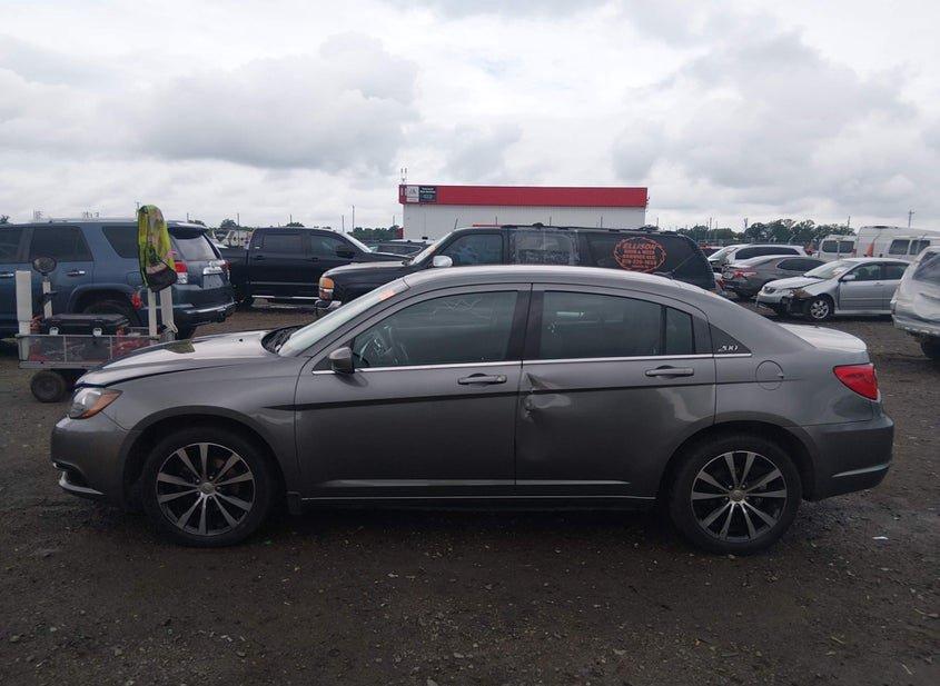 Chrysler 200
