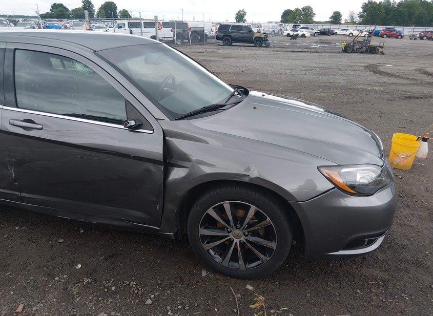 Chrysler 200