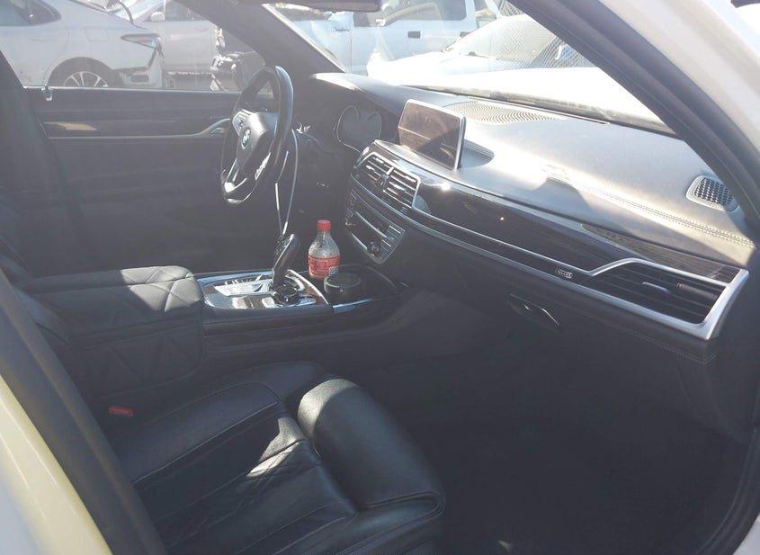 BMW 740I