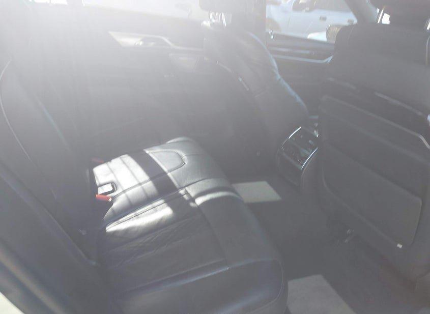 BMW 740I