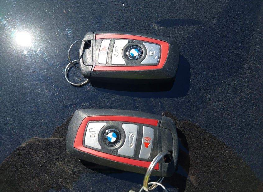 BMW 330I