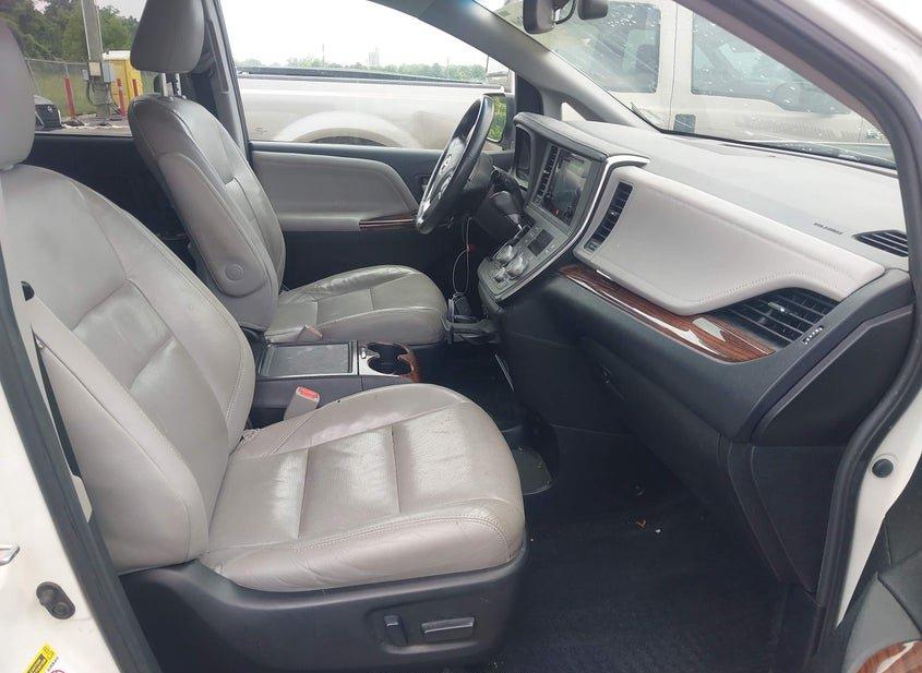 Toyota Sienna