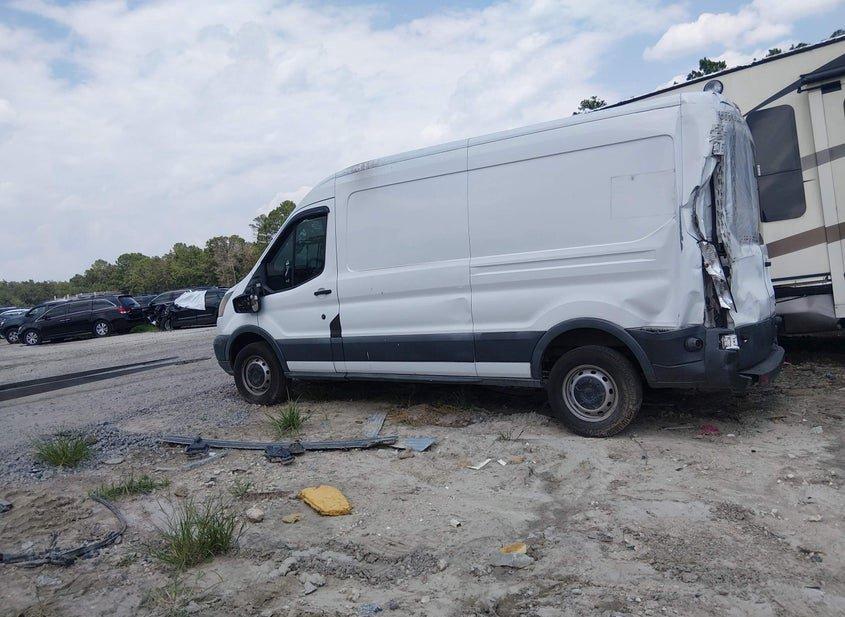Ford Transit-150
