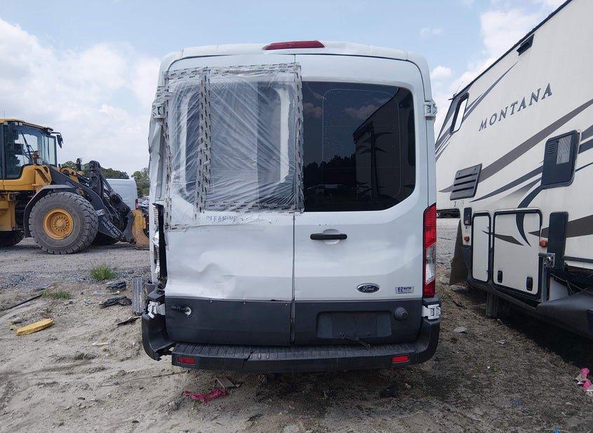 Ford Transit-150
