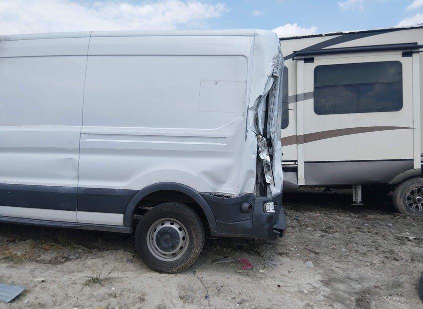 Ford Transit-150