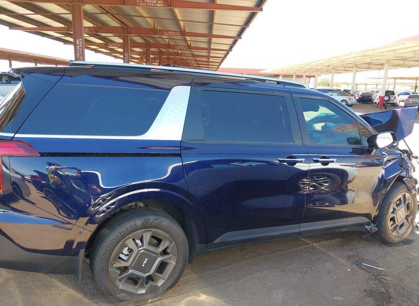 Kia Carnival Mpv Hybrid