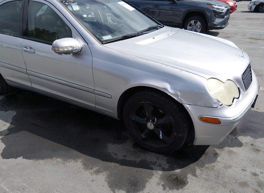 Mercedes-Benz C 240