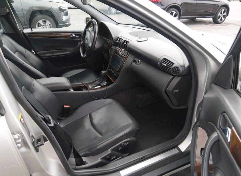 Mercedes-Benz C 240