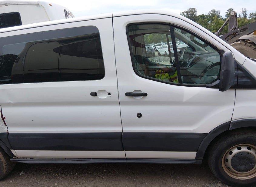 Ford Transit-150